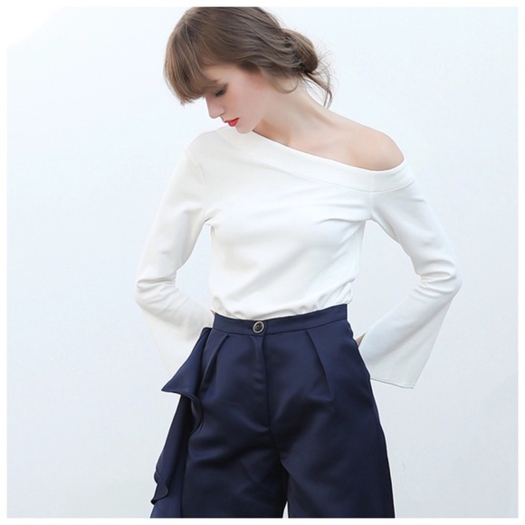 🛍 Eggshell White Split Sleeve One Shoulder Top - Picture 4 of 5